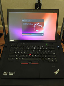 Loading Ubuntu (Click for full size)