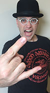 me-horns-up