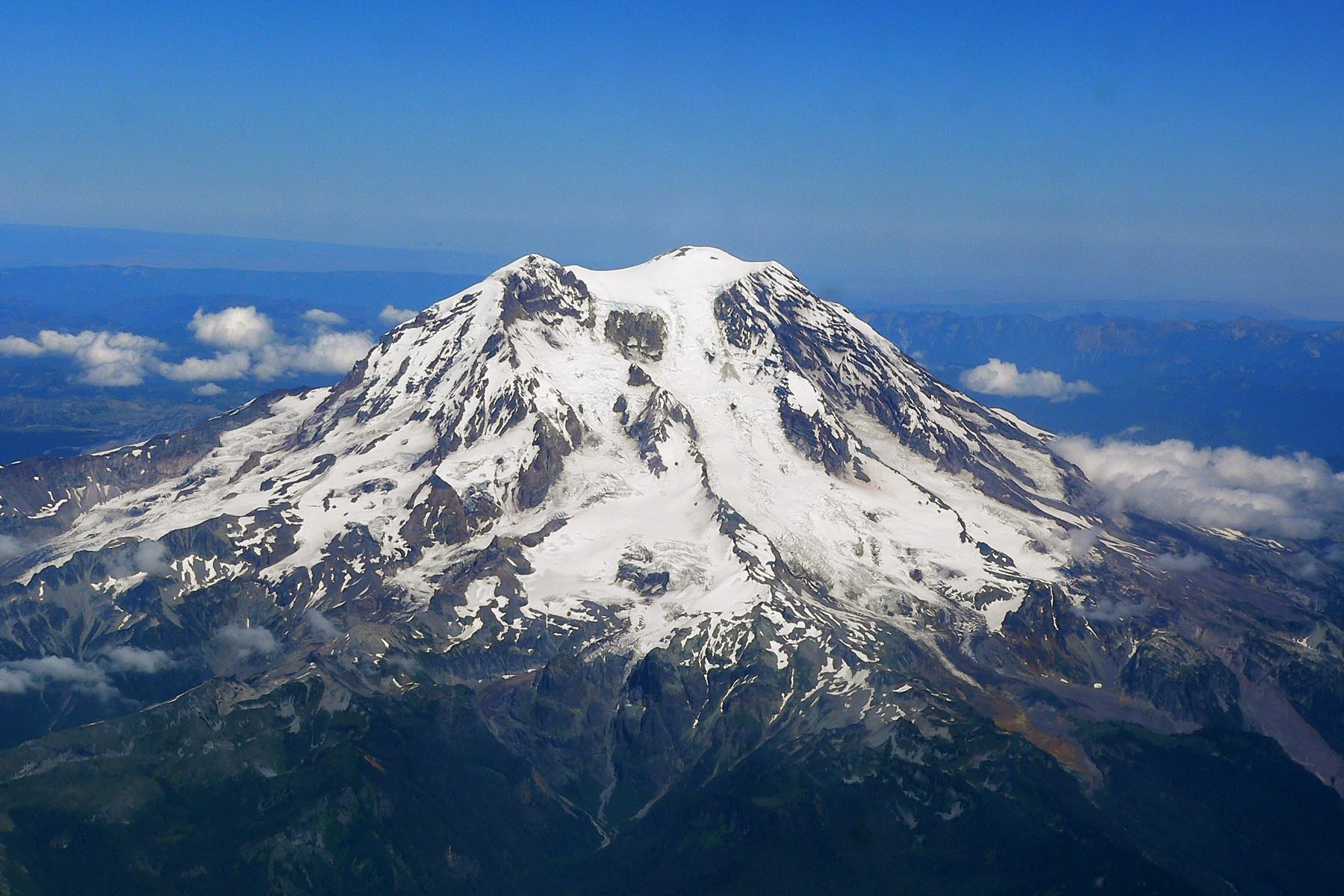 Aerial view of mount Rainier